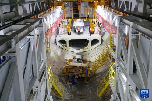 新春走基層 | 進(jìn)京大通道 春節(jié)施工不停歇，道路建設(shè)戰(zhàn)猶酣